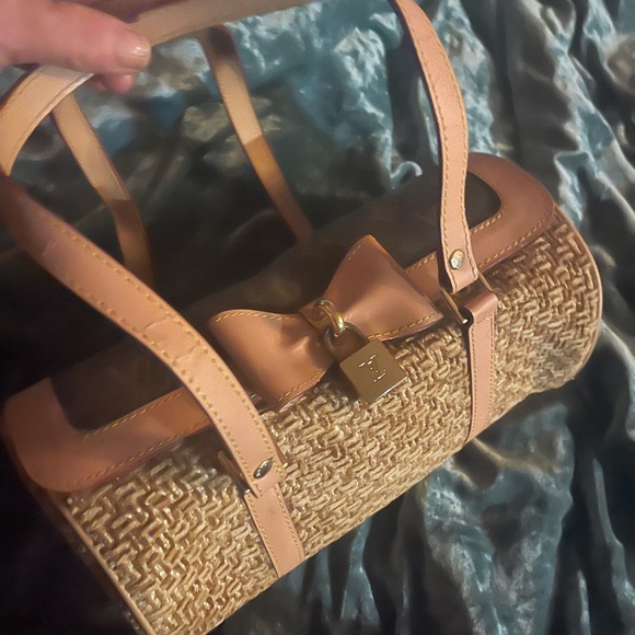 Cylinder hybrid interesting purse like new - Picture 11 of 11